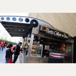 ayumilog | San Fransisco | カルトレインでサンタクララへ！ | まずは、Coffeeですよね。お気に入りのPeet's Coffee & Teaにて。