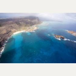 ayumilog | Hawaii | ヘリコプターでオアフ島 空の旅 | あ、小さい島発見！！行けるのかな？