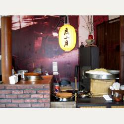 ayumilog | Taipei | 度小月　台南名物の担仔麺 | こちらは中山店。このかまどで麺を作ってます。