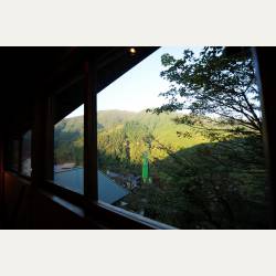 ayumilog | Hakone | NARAYA CAFE  | 大きな山と緑いっぱいの木々に囲まれて・・