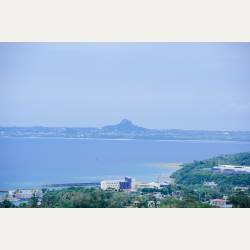ayumilog | Okinawa | ピザ喫茶 花人逢 | 美しい景色を堪能できる