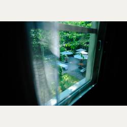 ayumilog | Karuizawa | 旧軽井沢ホテル音羽ノ森 | 窓からはガーデンが見られます