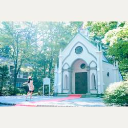 ayumilog | Karuizawa | 旧軽井沢ホテル音羽ノ森 | 礼拝堂。こんな素敵な場所でのウェディングもいいですね。